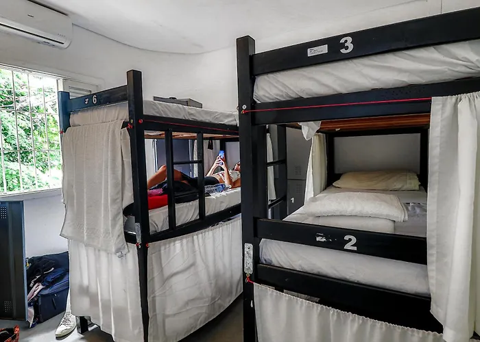 Oh! Madalena Hostel